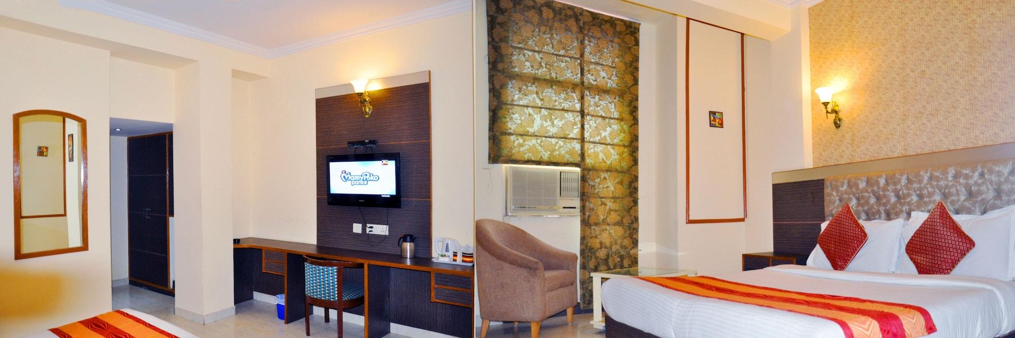 The Crest Inn Delhi  Exteriör bild